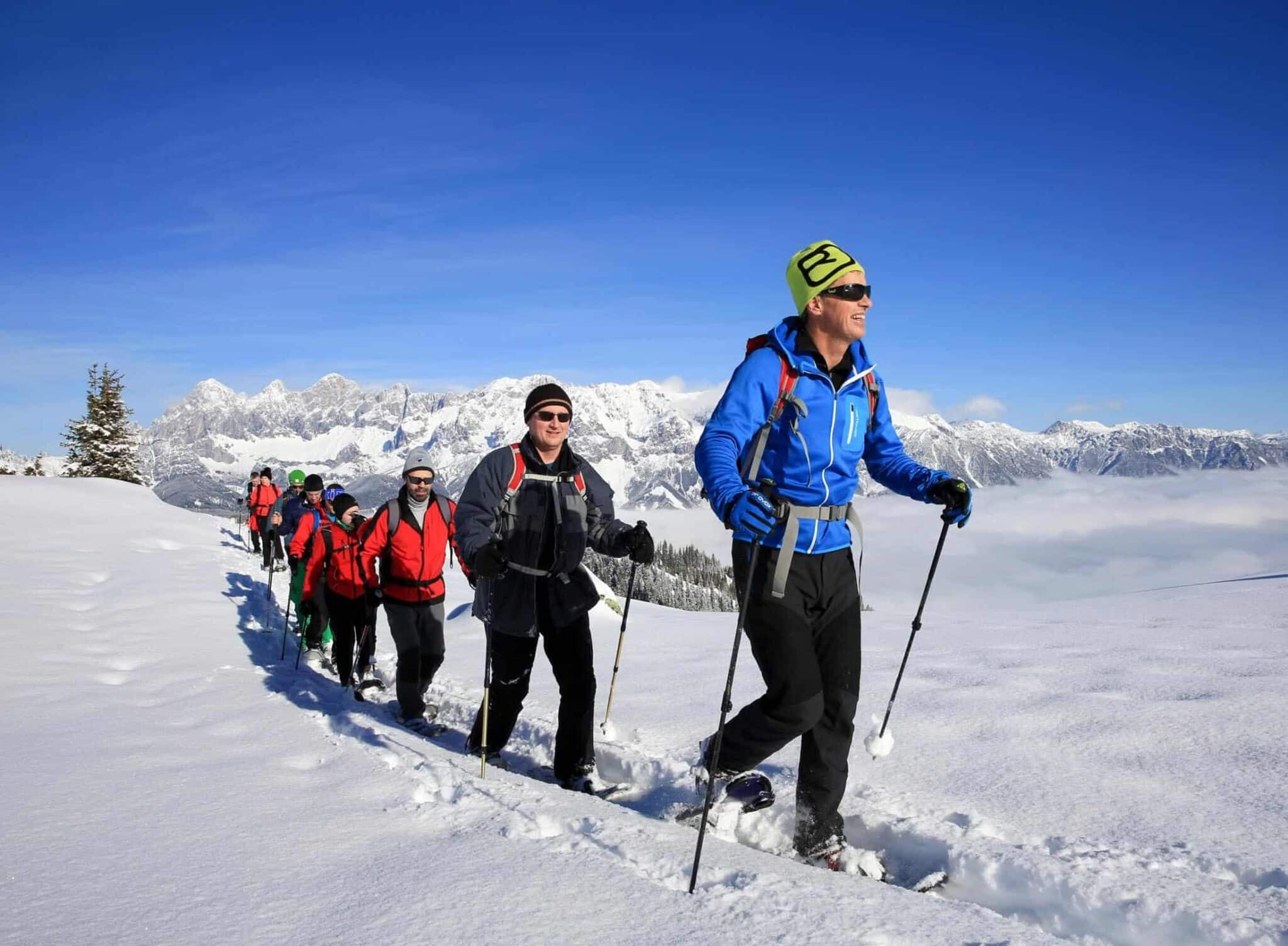 Schneeschuhwandern auf dem Rossfeld in der Urlaubsregion Schladming-Dachstein